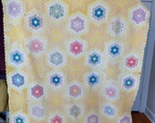 Grandmother s Garden Light Sunny Yellow Scalloped Edge Twin Size