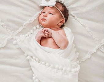 Swaddle Pom Pom Blanket, Newborn Gift, Baby Shower Gift, Neutral Gift, Blanket Baby, Muslin Blanket