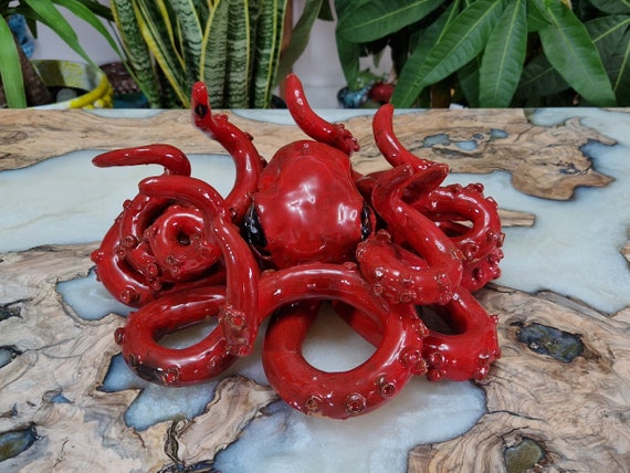 Sicilian artisan ceramic octopus, unique pieces, Sicilian ceramics, ceramic octopus, octopus, Caltagirone ceramics, design, handmade