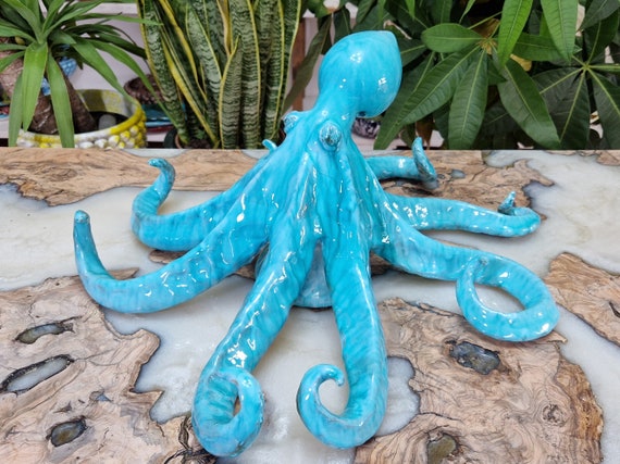 giant octopus in Sicilian artisan ceramic, Sicilian ceramic, ceramic octopus, octopus, Caltagirone ceramic, design, handmade