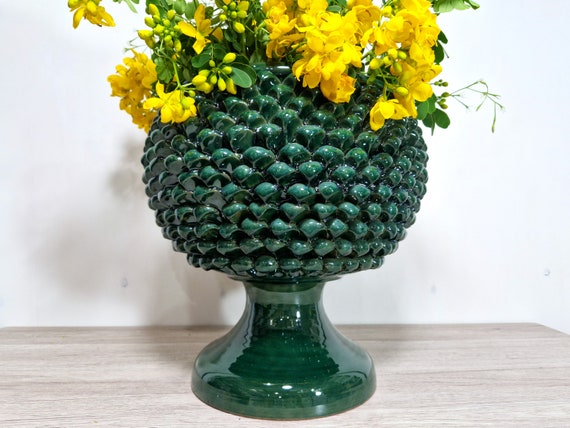 Half Pine Cone H.35 L.35 cm Sicilian Ceramic Caltagirone Handmade entirely by hand, vase holder, helmet, vase, pine cone, centerpiece