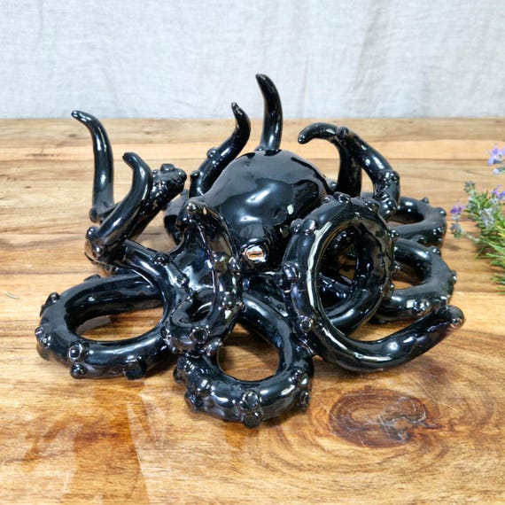 Sicilian handmade ceramic octopus, unique pieces, Sicilian ceramic, ceramic octopus, octopus, Caltagirone ceramic, design, handmade
