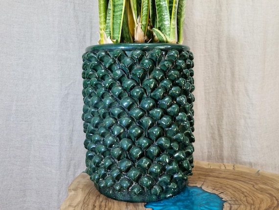 Pinecone Vase H.33 L.28 cm Sicilian Artisan Ceramics made entirely by hand, vase holder, caspò, vase, pine cone,