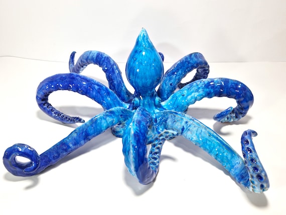 giant octopus in Sicilian artisan ceramic, Sicilian ceramic, ceramic octopus, octopus, Caltagirone ceramic, design, handmade