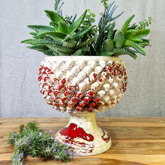 Half Pine Cone H.30 L.30 cm Sicilian Ceramic Caltagirone Artisan made entirely by hand, vase holder, caspò, vase, pine cone, centerpiece