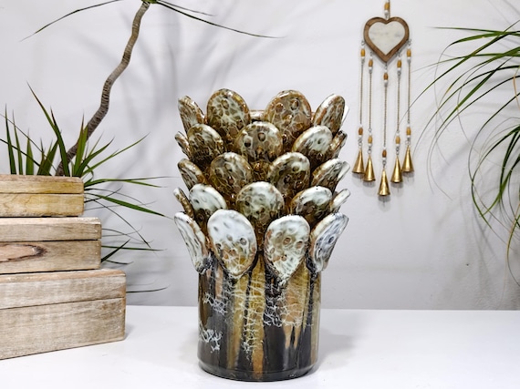 Caltagirone handcrafted ceramic vase with prickly pear blades, centerpiece, handcrafted ceramic, artistic ceramic