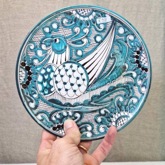 Round plate 20 cm in Sicilian artisanal ceramic S. Stefano di Camastra of fine workmanship finely decorated