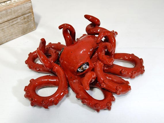 Sicilian handcrafted ceramic octopus, Sicilian ceramic, ceramic octopus, octopus, Caltagirone ceramic, design, handmade