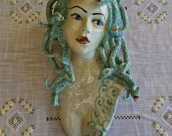 Testa Mesusa Gorgona, ceramica Artigianale siciliana, Design, decorazione casa, vaso artistico, testa di moro, Serpenti