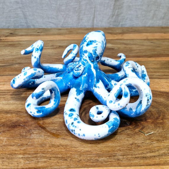 ceramic octopus handmade in shape and color, artisanal, unique pieces, Sicilian ceramic, ceramic octopus, octopus, Caltagirone