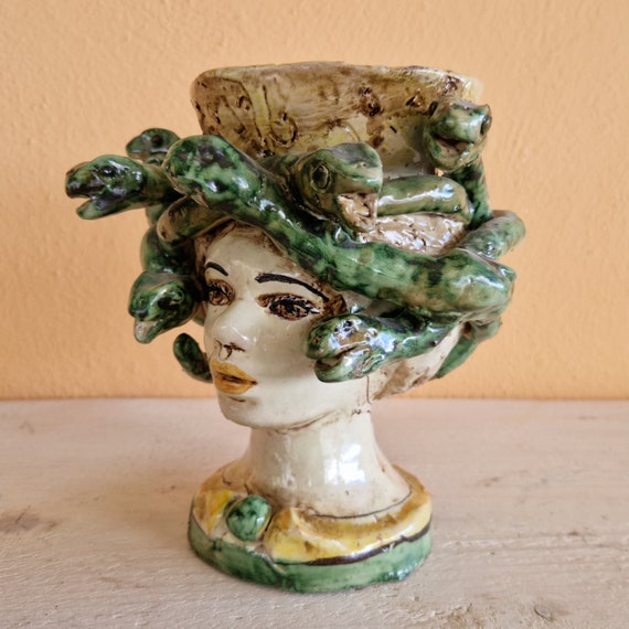 Medusa head La Gorgona, vases, Sicilian ceramics, medusa head, original Sicilian heads