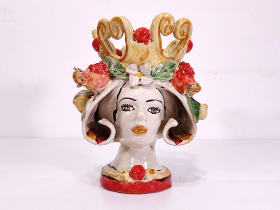 Sicilian handcrafted Moor's head h20, vases, Caltagirone ceramics, Design, home decoration, Sicilian craftsmanship, faces, vases.