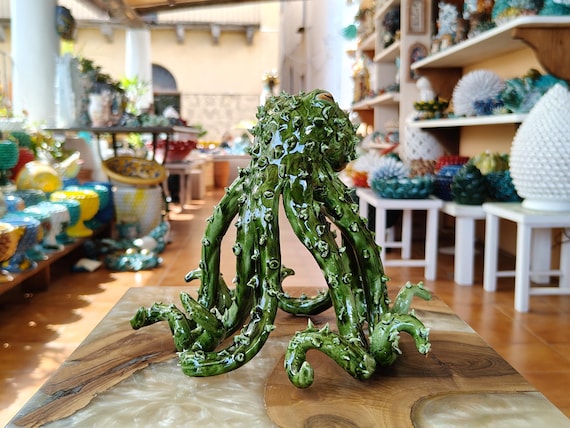 Sicilian handcrafted ceramic octopus, unique pieces, Sicilian ceramics, ceramic octopus, octopus, Caltagirone ceramics, design, handmade