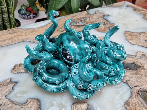 Sicilian artisan ceramic octopus, unique pieces, Sicilian ceramics, ceramic octopus, octopus, Caltagirone ceramics, design, handmade