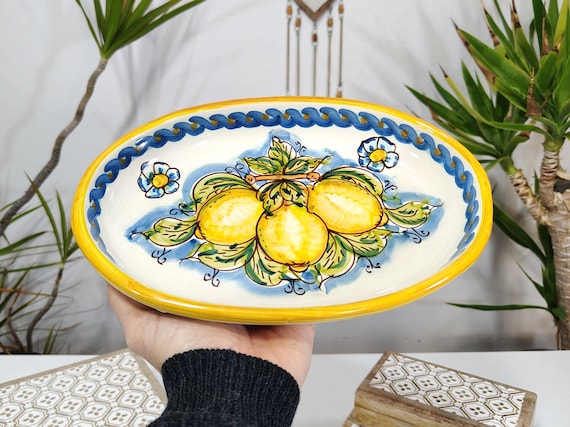 30 cm oval plate in Sicilian artisan ceramic from S. Stefano di Camastra, antique plate, cup, tray