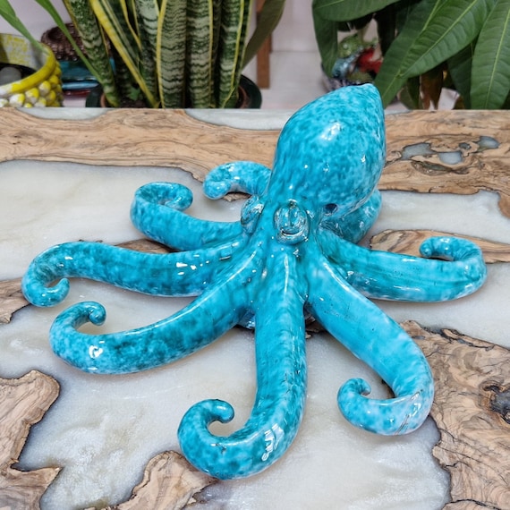 Sicilian artisan ceramic octopus, Sicilian ceramics, ceramic octopus, octopus, Caltagirone ceramics, design, handmade