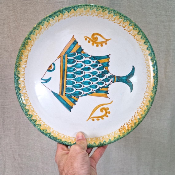 Round plate 30 cm in Sicilian artisanal ceramic S. Stefano di Camastra of fine workmanship finely decorated