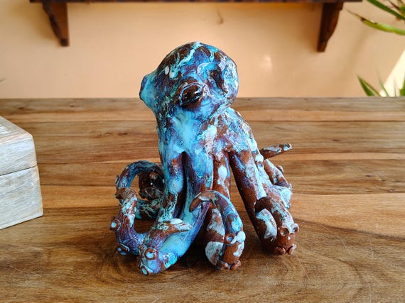 Sicilian handcrafted ceramic octopus, Sicilian ceramic, ceramic octopus, octopus, Caltagirone ceramic, design, handmade