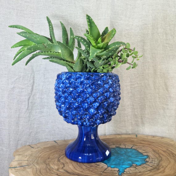 Half Pine Cone H.27 L.20 cm Sicilian Ceramic Caltagirone Artisan made entirely by hand, vase holder, caspò, vase, pine cone, centerpiece