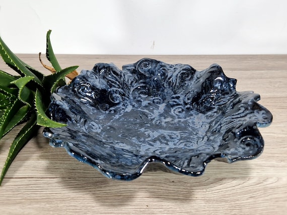 Stylized centerpiece in Sicilian handmade ceramic hand made, unique piece, centerpiece, modern centerpiece, metallic