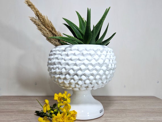 Half Pine Cone H.30 L.30 cm Sicilian Ceramic Caltagirone Handmade entirely by hand, vase holder, helmet, vase, pine cone, centerpiece