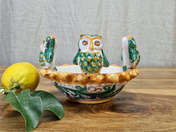 small Caltagirone handcrafted ceramic centerpiece with owls, centerpiece, handcrafted ceramic, artistic ceramic, pocket emptier