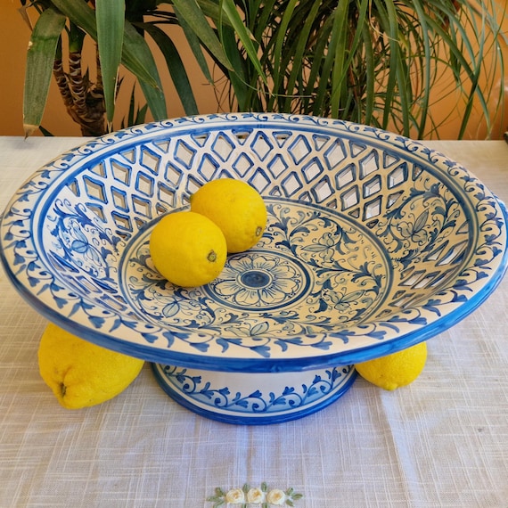 Sicilian handcrafted ceramic centerpiece, Caltagirone Ceramics, centerpiece, handcrafted ceramic, artistic ceramic.