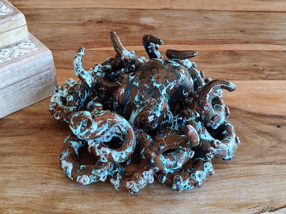 Sicilian handcrafted ceramic octopus, unique pieces, Sicilian ceramics, ceramic octopus, octopus, Caltagirone ceramics, design, handmade
