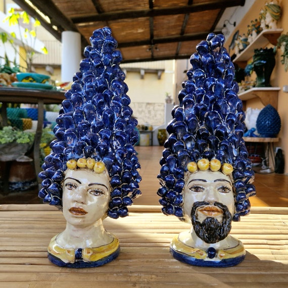 anthropomorphic heads, pine cone, Caltagirone ceramics, Sicilian ceramics, Design, home decoration, unique pieces, craftsmanship, dark brown heads