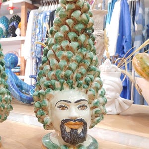 teste antropomorfe, pigna, ceramica di Caltagirone, ceramica siciliana, Design, decorazione casa,  pezzi unici, artigianato, teste di moro