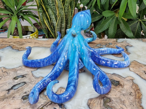 giant octopus in Sicilian artisan ceramic, Sicilian ceramic, ceramic octopus, octopus, Caltagirone ceramic, design, handmade