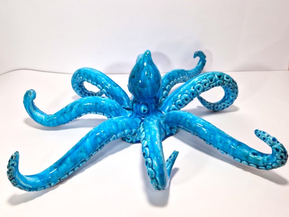 giant octopus in Sicilian artisan ceramic, Sicilian ceramic, ceramic octopus, octopus, Caltagirone ceramic, design, handmade