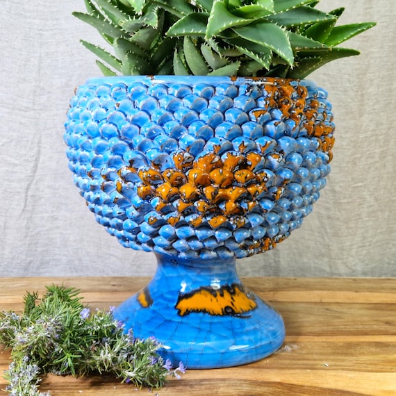 Half Pine Cone H.35 L.35 cm Sicilian Ceramic Caltagirone Artisan made entirely by hand, vase holder, caspò, vase, pine cone, centerpiece