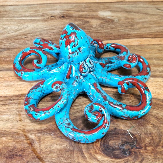 ceramic octopus handmade in shape and color, artisanal, unique pieces, Sicilian ceramic, ceramic octopus, octopus, Caltagirone