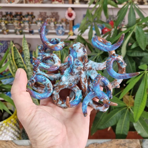 Sicilian handmade ceramic wall octopus, Sicilian ceramic, ceramic octopus, octopus, Caltagirone ceramic, design, handmade