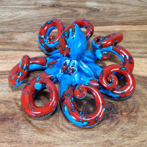 ceramic octopus handmade in shape and color, artisanal, unique pieces, Sicilian ceramic, ceramic octopus, octopus, Caltagirone