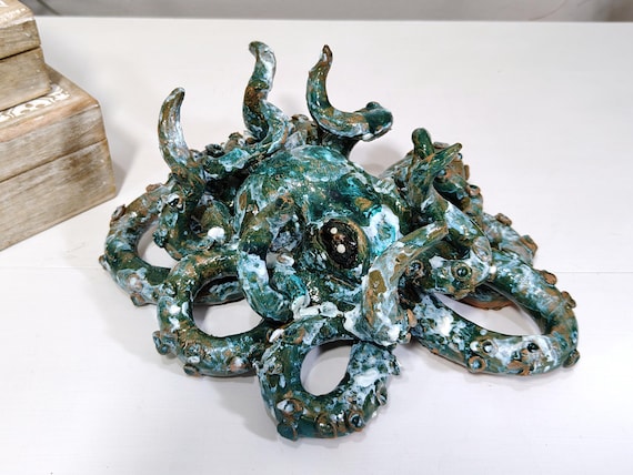 Sicilian handcrafted ceramic octopus, unique pieces, Sicilian ceramics, ceramic octopus, octopus, Caltagirone ceramics, design, handmade