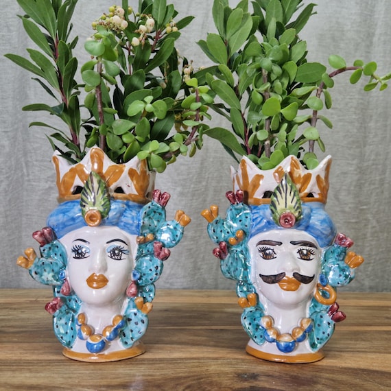 Moor's heads h 18, vases, Caltagirone ceramics, Sicilian ceramics, Design, home decoration, handmade, unique pieces, craftsmanship.
