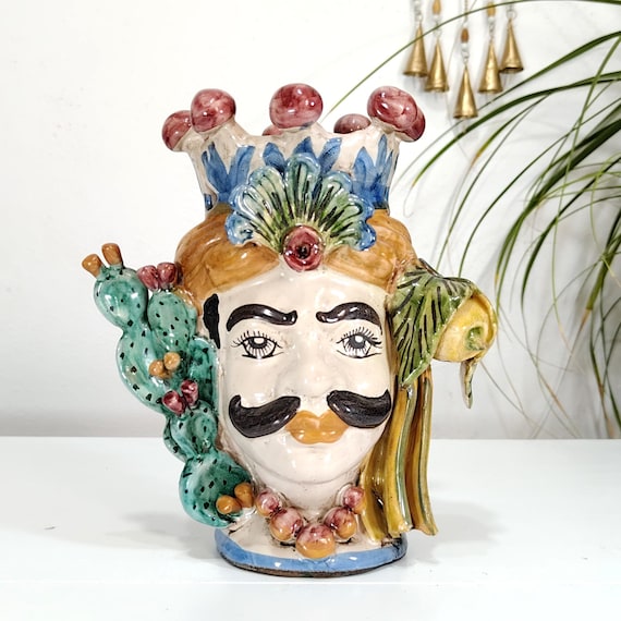 Moor's head h26, vases, Caltagirone ceramics, Sicilian ceramics, Design, home decoration, handmade, unique pieces, craftsmanship.