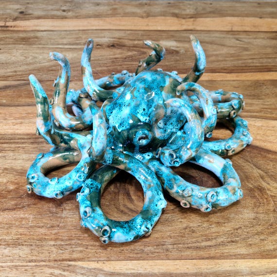 Sicilian handmade ceramic octopus, unique pieces, Sicilian ceramic, ceramic octopus, octopus, Caltagirone ceramic, design, handmade