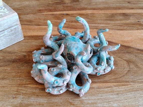 Sicilian handcrafted ceramic octopus, Sicilian ceramic, ceramic octopus, octopus, Caltagirone ceramic, design, handmade