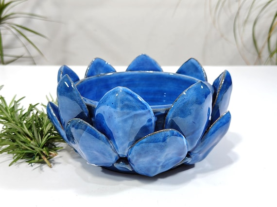 22 cm artichoke leaf bowl centerpiece Sicilian Caltagirone ceramics Artisan made entirely by hand