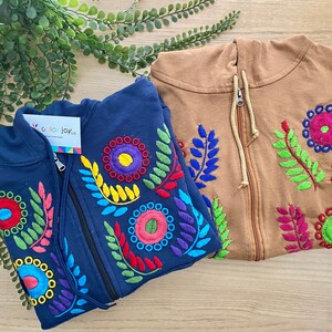 Size M Mexican Floral Sweatshirt, Artisanal Sweatshirt, Zipup hoodie, Floral Embroidered Hoodie, Hand Embroidered Sweatshirt, Zipper Hoodie