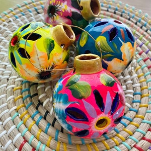 SET OF 3 Mexican Ornaments, Hand Painted Ornament, Christmas Ornaments, Mexican Handmade Ornament, Christmas gift tag, Stocking Stuffer