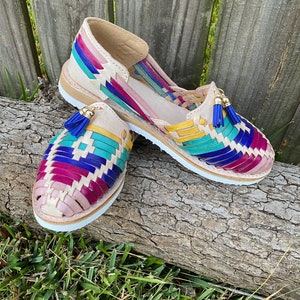 ALL SIZES Huarache Sandal, Boho shoes, Hippie Vintage shoes, Mexican Huaraches, Colorful Huaraches, Spring Huaraches