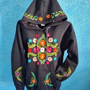 Hand Embroidered Sweatshirt, Mexican Floral Sweatshirt, Artisanal Sweatshirt Made in Mexico, Floral Embroidered Hoodie, Pullover Sweatshirt