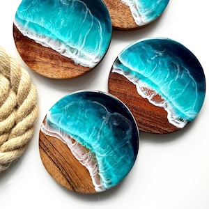 Ozean-Untersetzer Set 10 cm aus Holz und Epoxidharz – handgefertigt, personalisierbar