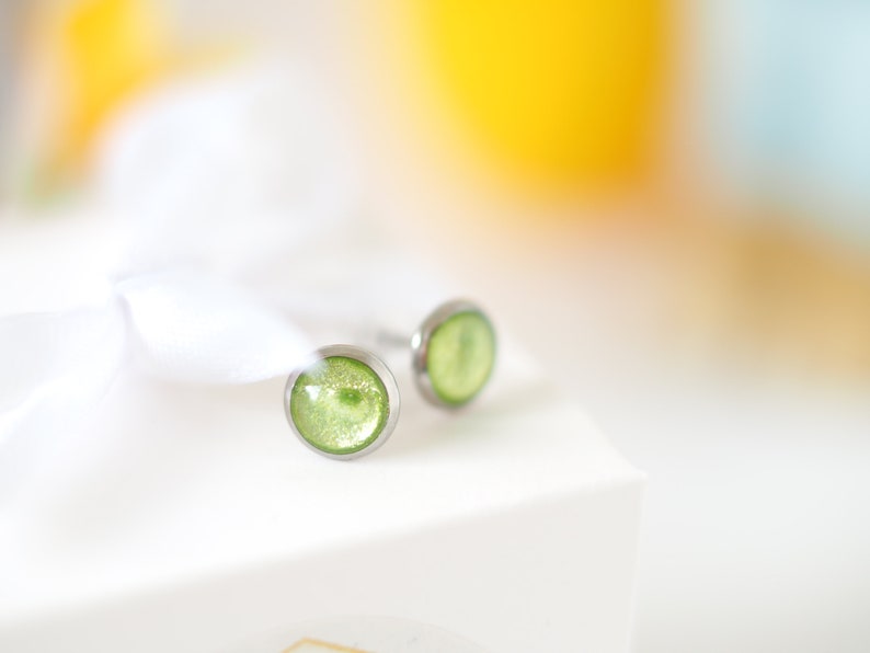 Green stainless steel stud earrings, waterproof 8mm stud earrings, small stud earrings as a gift, various colors, green and silver image 5