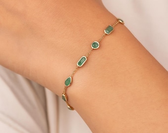 Emerald Bracelet in 14k Gold May Birthstone Jewelry Adjustable Dainty Station Bracelet Gift Minimal Stackable Layering Bracelet for Women