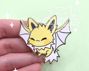 Broche de esmalte do Jolteon Morcego | Broche Assustador | Broche Kawaii | Broche Pastel | Broche de Esmalte | Broche de Esmalte Duro | Broche de Halloween | Pastel Gótico